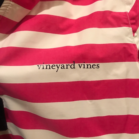 Vineyard vines rain coat - Picture 2 of 6